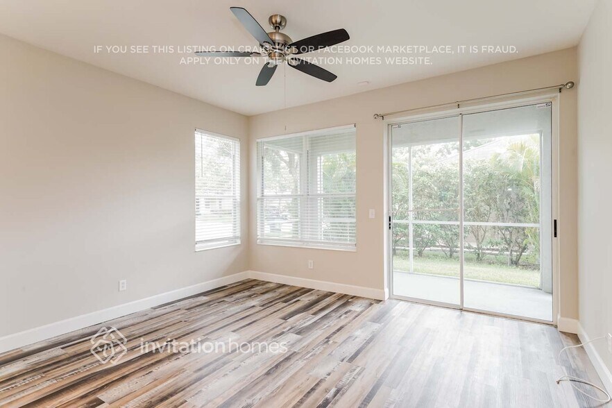 Building Photo - 8560 Deer Chase Dr