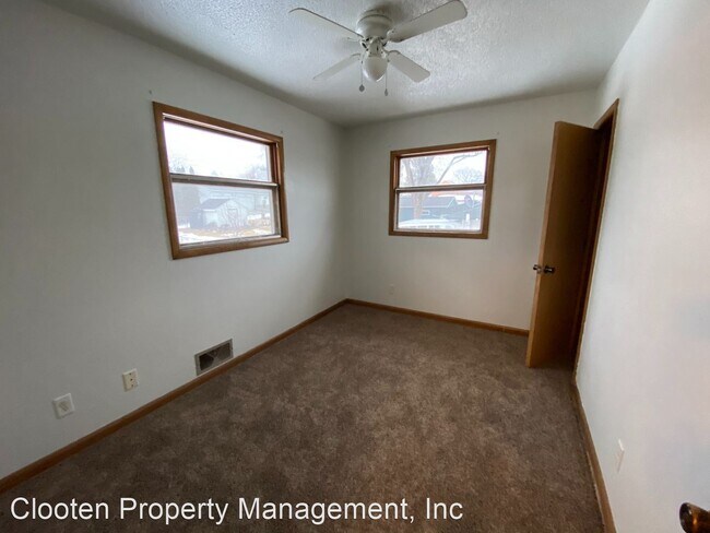 Building Photo - 4 br, 2 bath House - 2112 East Avenue D