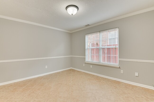 Building Photo - 7635 Pleasantville Way