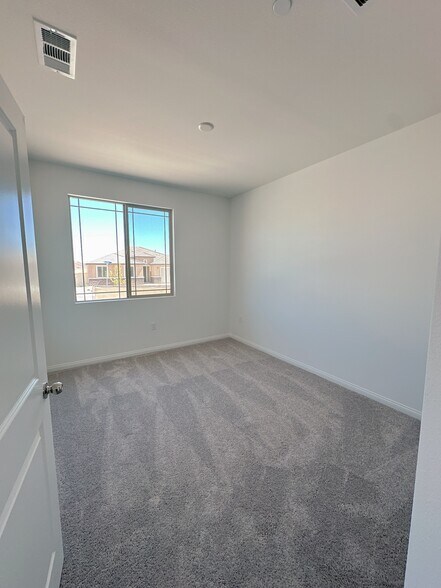 Building Photo - 4061 Hudson Ln