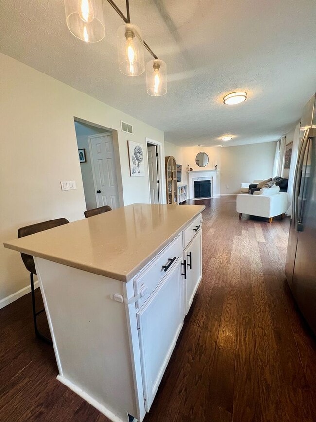 Building Photo - Beautiful 4 Bedroom Home in a Cul-De-Sac
