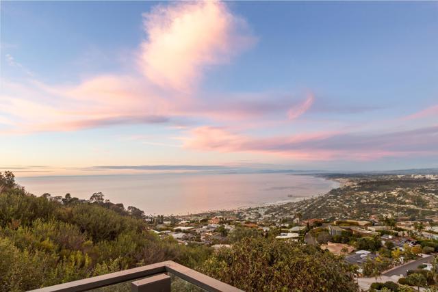 Building Photo - 2082 Via Casa Alta