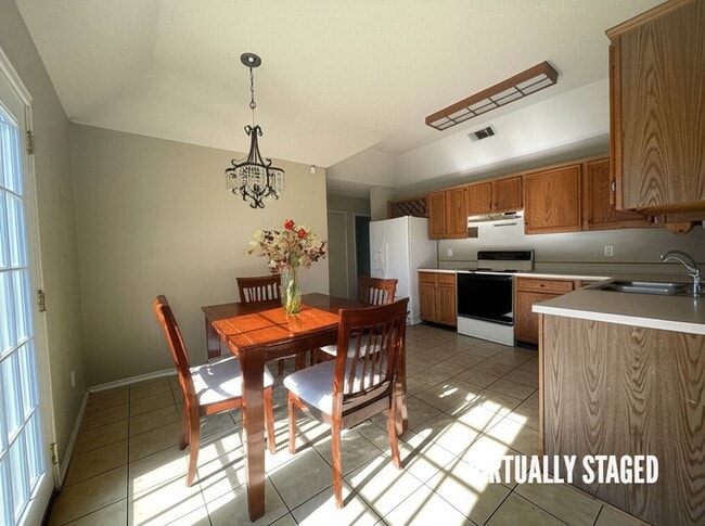 Building Photo - 2303 Purser Dr