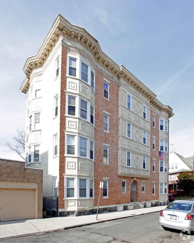 Primary Photo - 84 Ludlow St