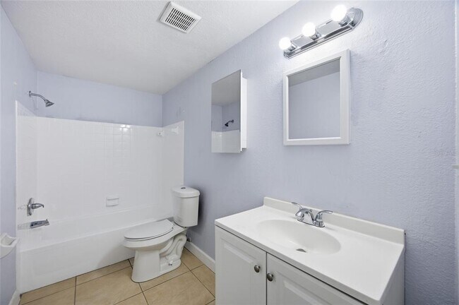 Building Photo - 1302 Morris Park