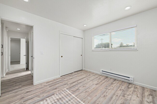 Building Photo - 1507 Brookvale Dr