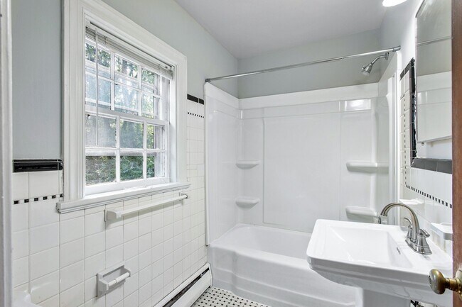 Building Photo - 2 BR, 1.5 BA, Basement, Granite Hills Area