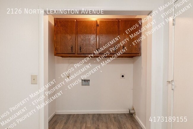 Building Photo - 2126 N Lexington Ave