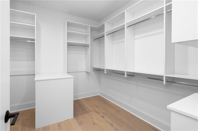 Building Photo - 655 Mayfair Ct