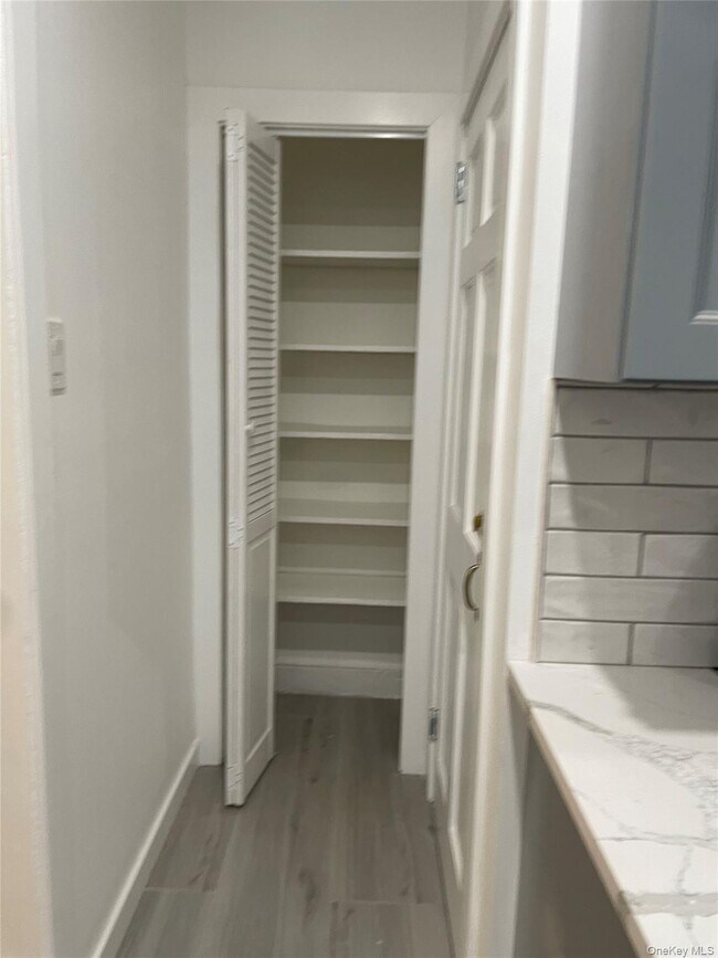 Building Photo - 60 St Pauls Pl