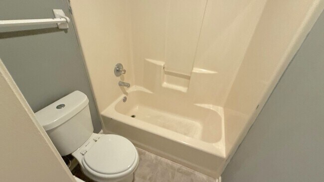 Building Photo - 5864 Ashridge Pl
