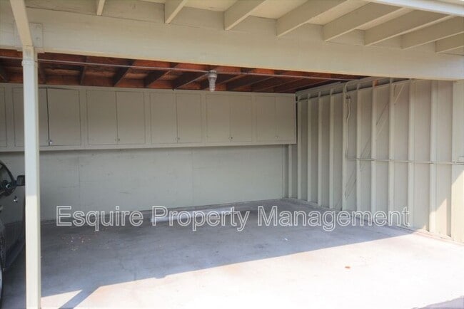 Building Photo - 2235 Camilar Dr