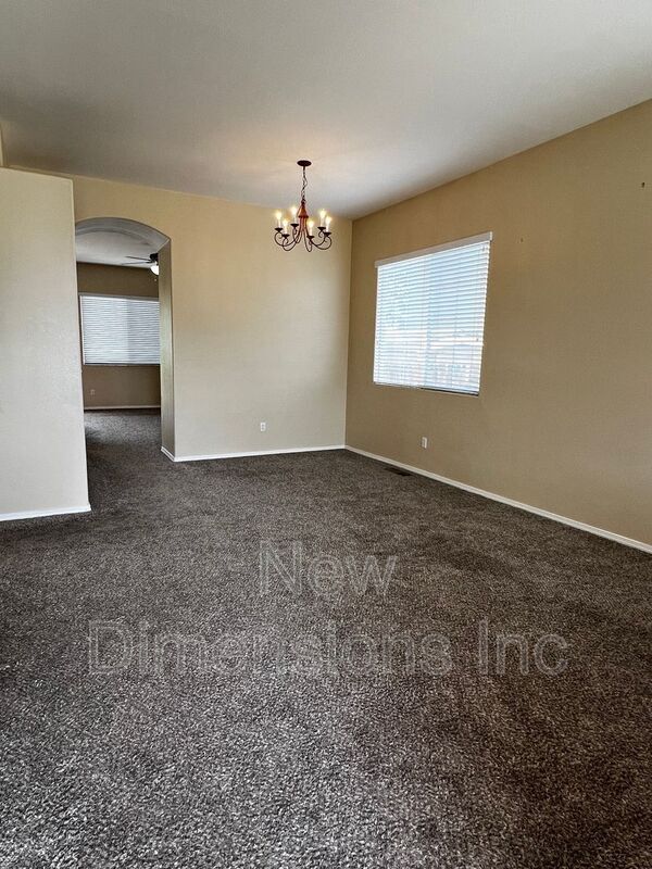 Building Photo - 1675 Brentford Way