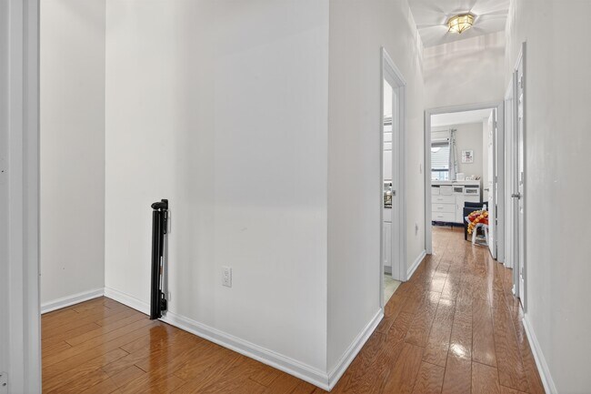 Building Photo - 354 Oswego Ct