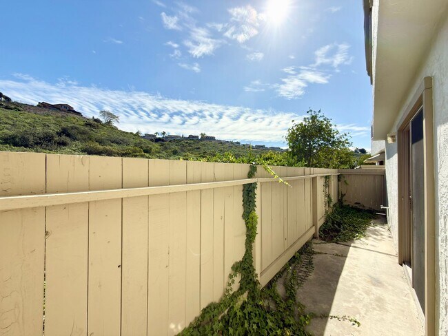 Building Photo - 2 Bedroom + LOFT in La Costa!