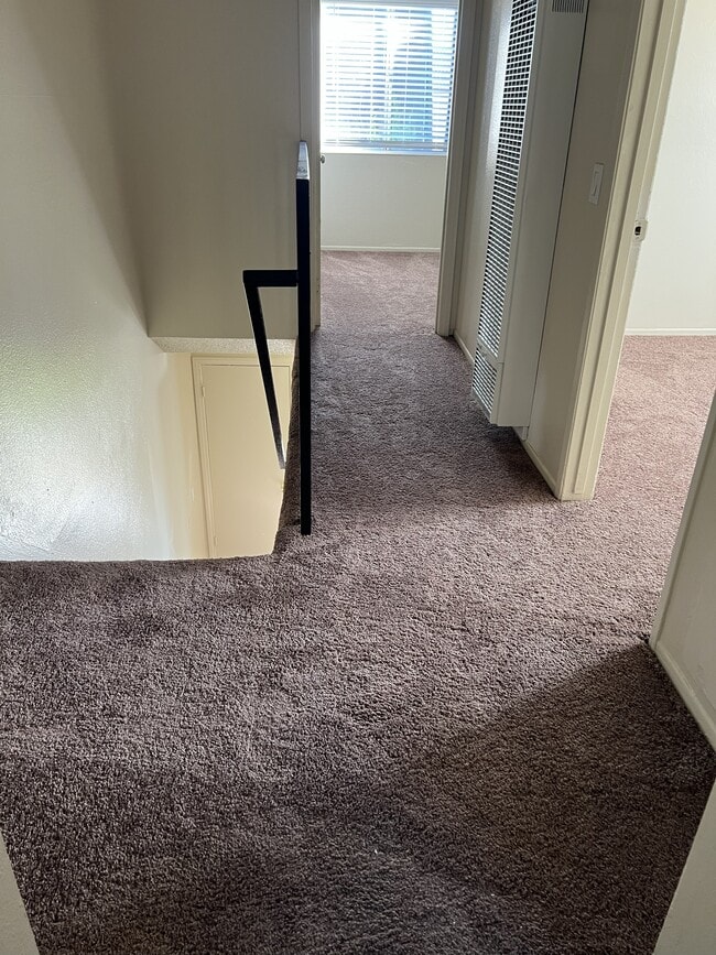 Building Photo - 240 N Spruce Ave