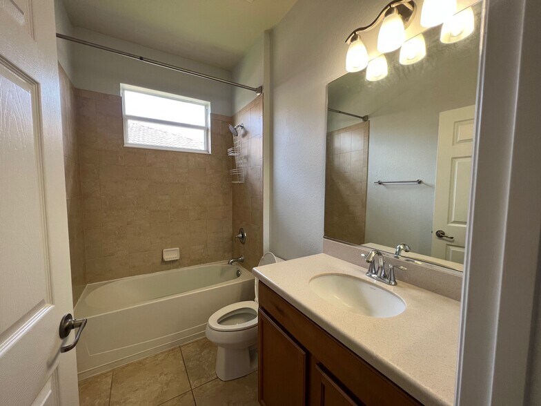 Building Photo - 21379 Bella Terra Blvd