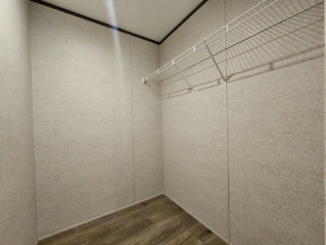 Building Photo - 1022 Myakka Dr