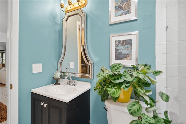 Building Photo - 171 Salmon Dr NE