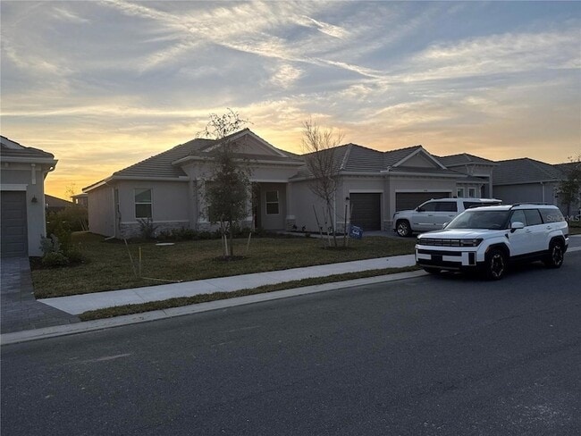 Building Photo - 7796 Lakes Edge Ln