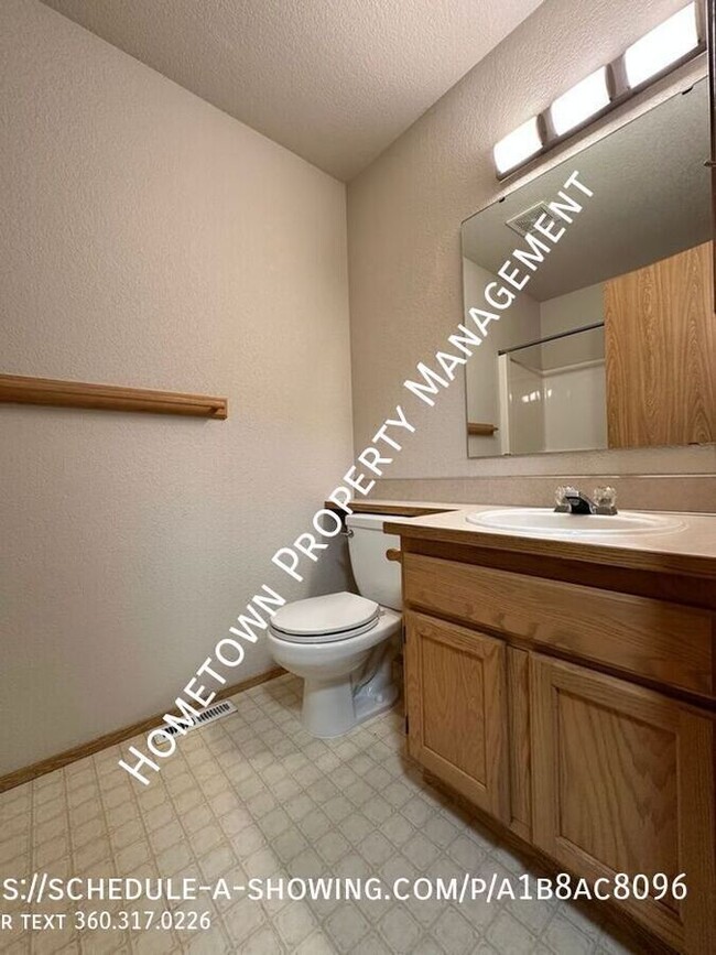 Building Photo - 4403 Chardonnay Dr SE