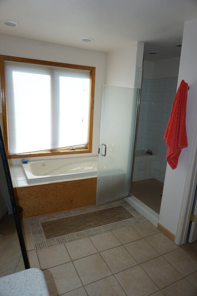 Building Photo - Lovely Home on Lookout Mountain!!