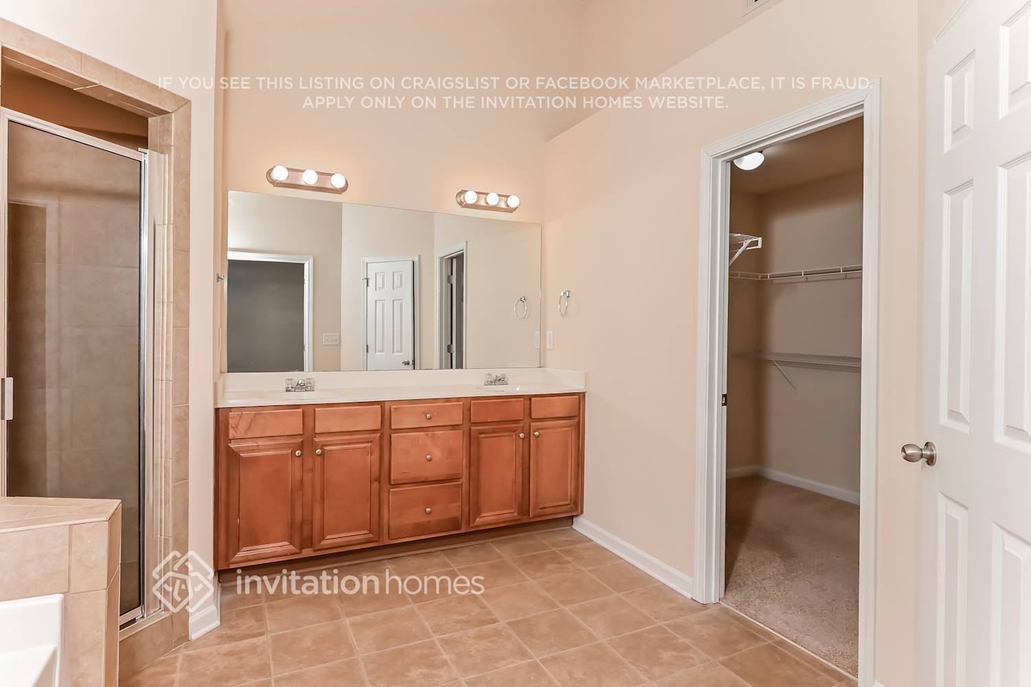 Building Photo - 5519 Chatham Cir NW