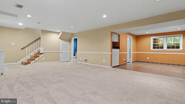 Building Photo - 6770 Baron Rd