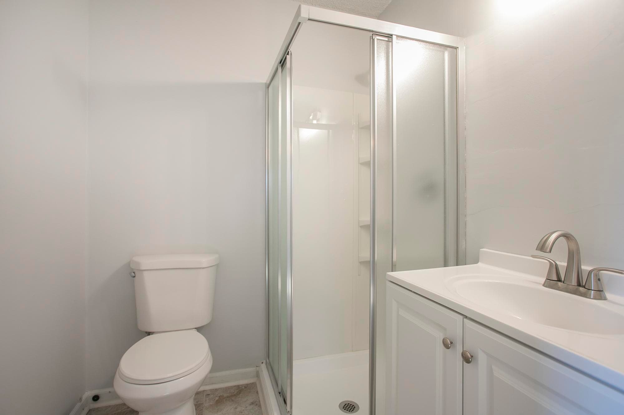 second full bathroom - 105 Jacksons Retreat Ct