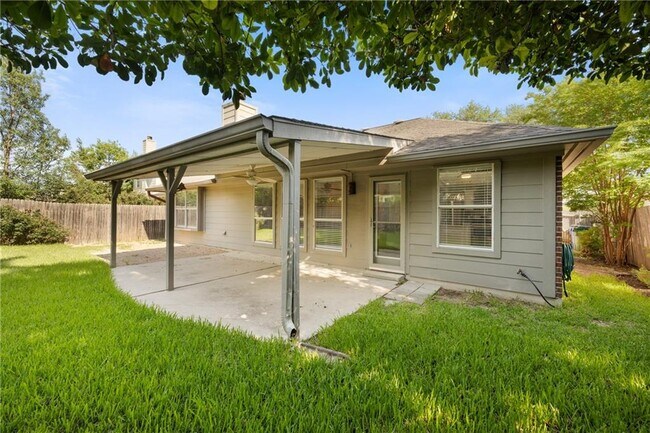 Building Photo - 1804 Camas Dr