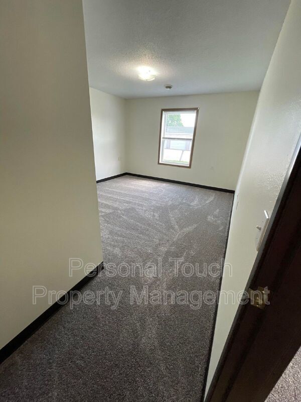 Building Photo - 435 22nd Street East