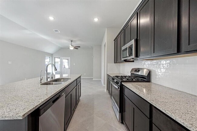 Building Photo - 5018 Mint Orchard Dr