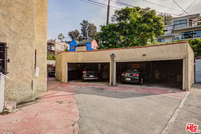 Building Photo - 1492 Silver Lake Blvd