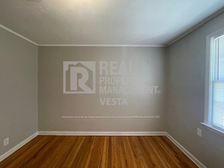 Building Photo - 3242 Toole Dr
