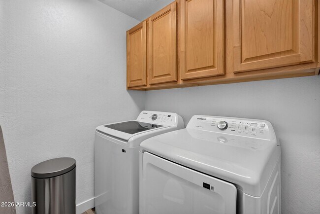 Building Photo - 15221 N Clubgate Dr