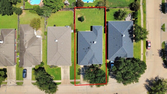 Building Photo - 21914 Bronze Leaf Dr