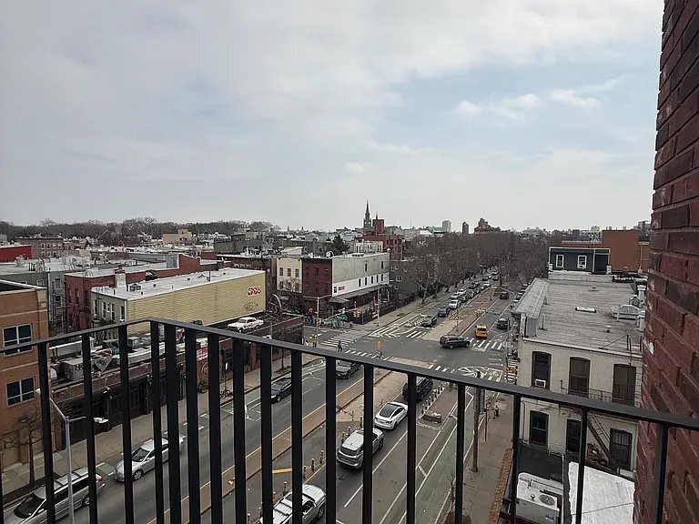 Building Photo - 75 McGuinness Blvd