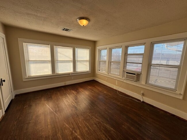 Building Photo - 2 bed 1 bath upstairs garage apartment, you pay only electric, private entrance and parking !