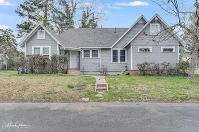 Primary Photo - ALL BILLS PAID/FURNISHED APARTMENT