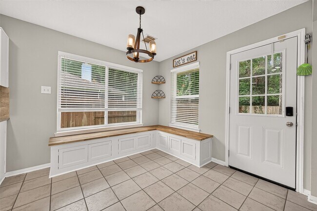 Building Photo - 1810 Ashton Village Dr