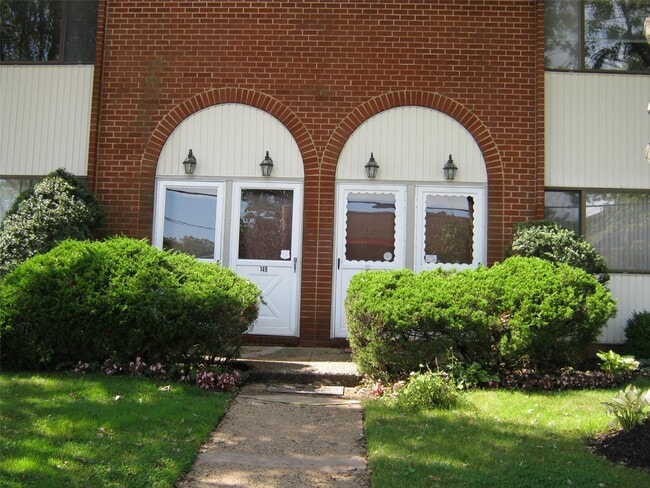 Primary Photo - 627 Chestnut St