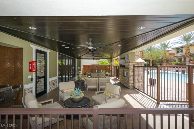Building Photo - 10369 Pescado Ln