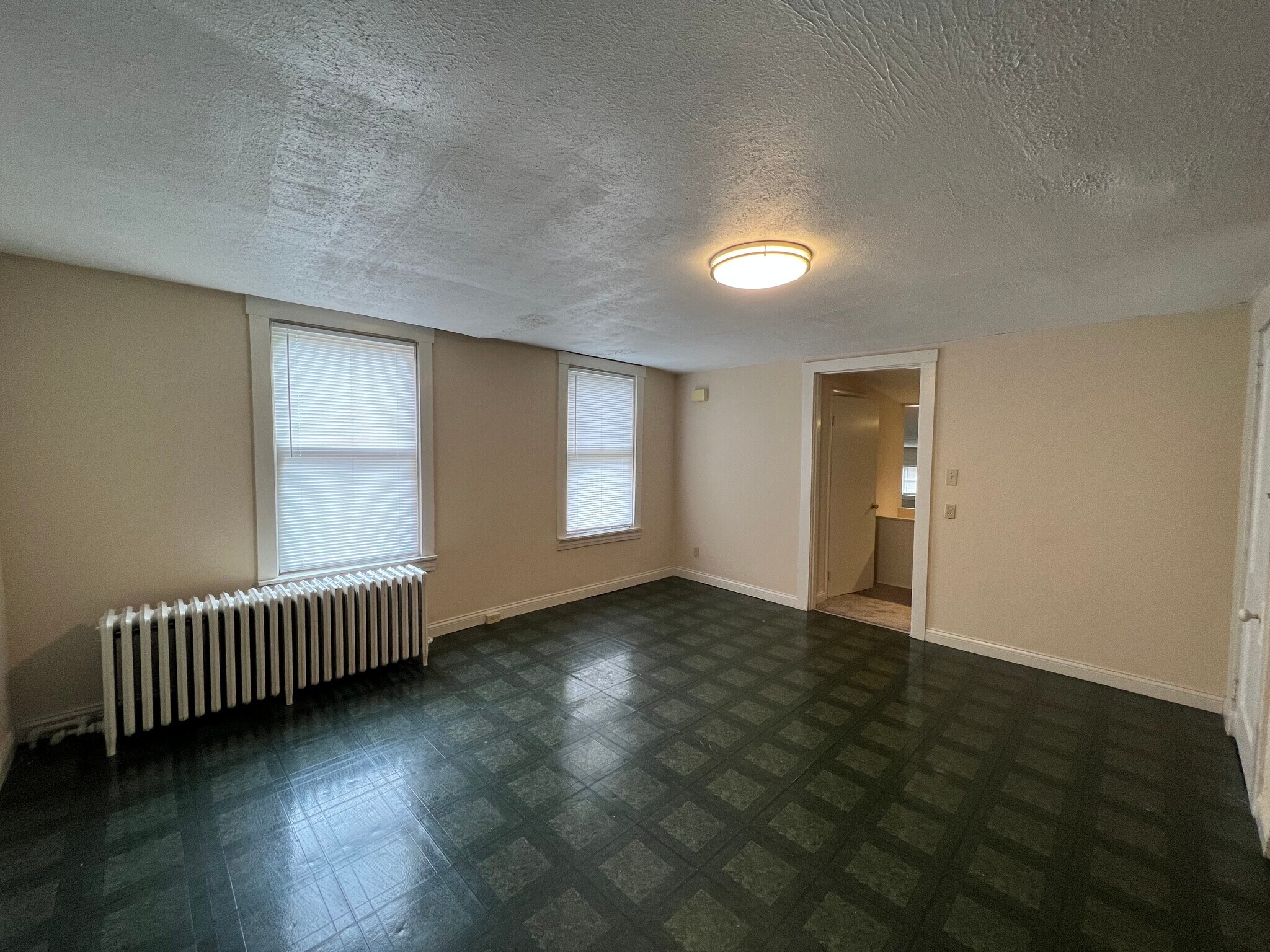 Kitchen - 2210 Victor St