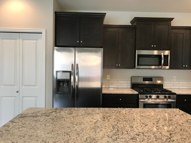 Building Photo - BRAND NEW HOME! Within 5 Minutes of Three ...