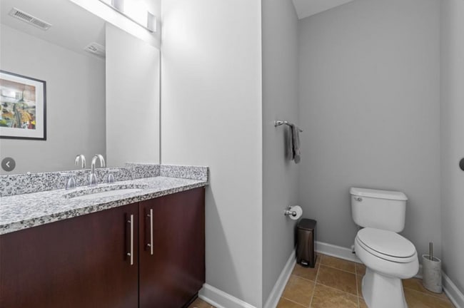 Building Photo - 2-Bedroom Apartment in Center City Greensboro