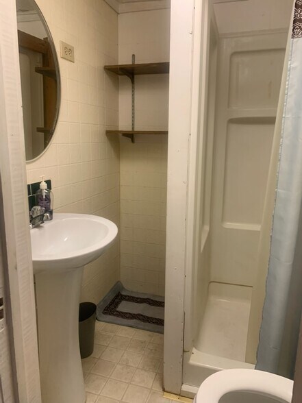 Building Photo - 109 S Rolla St