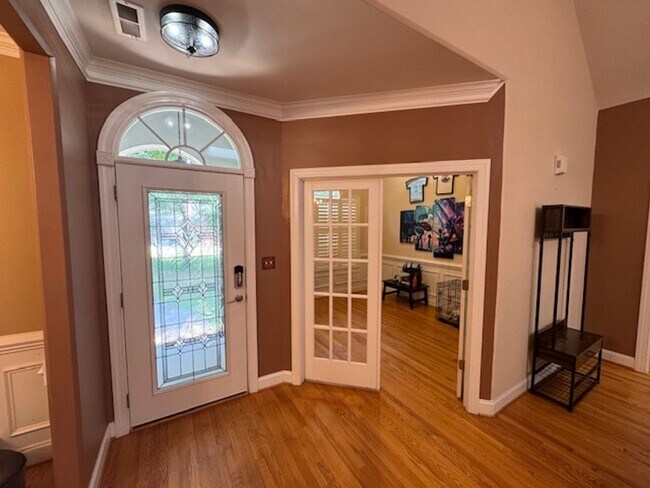 Building Photo - Charming 3-Bedroom Retreat in Wake Forest