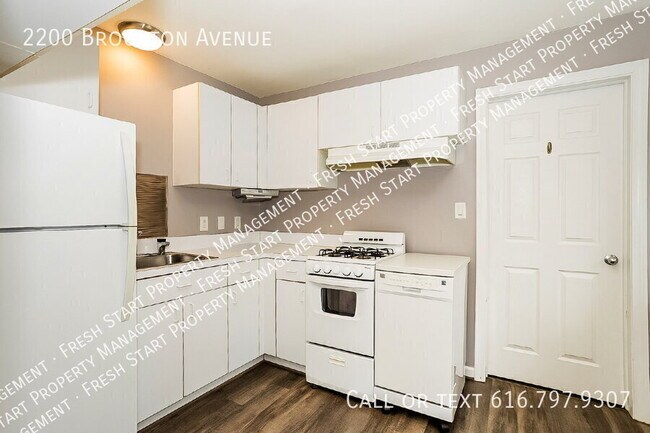 Building Photo - 2200 Brockton Ave