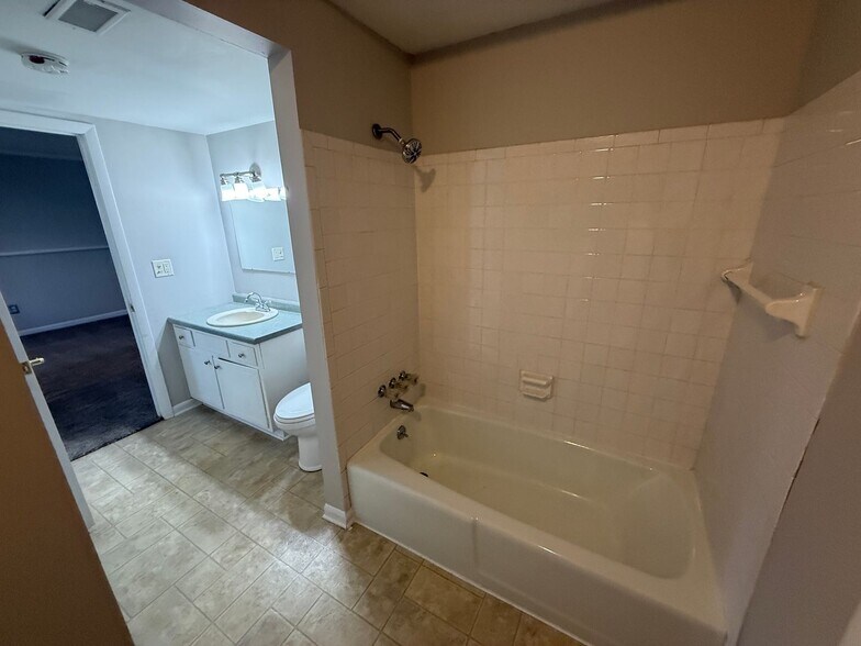 Building Photo - 7322 Antebellum Blvd