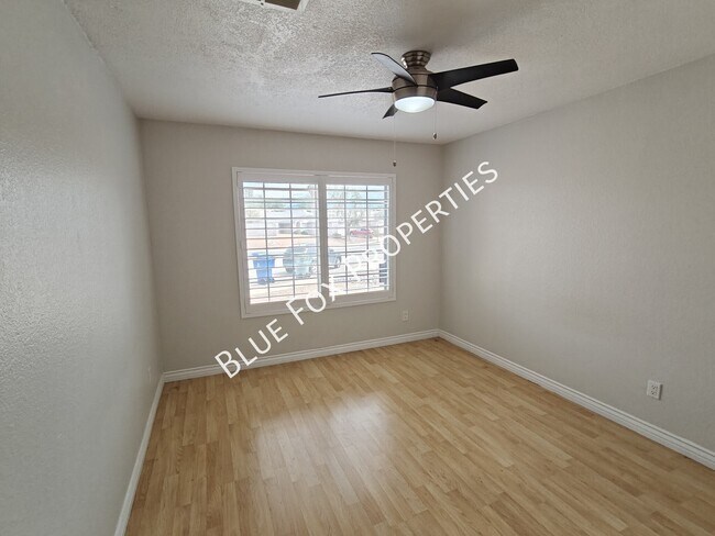 Building Photo - 8854 E Citrus Tree Dr